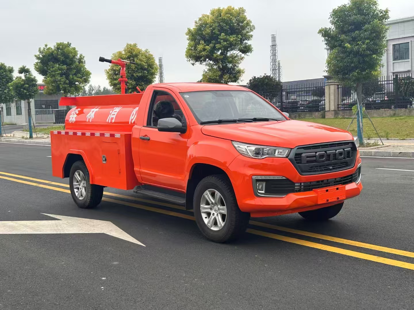 福田兩驅(qū)1.2噸灑水車